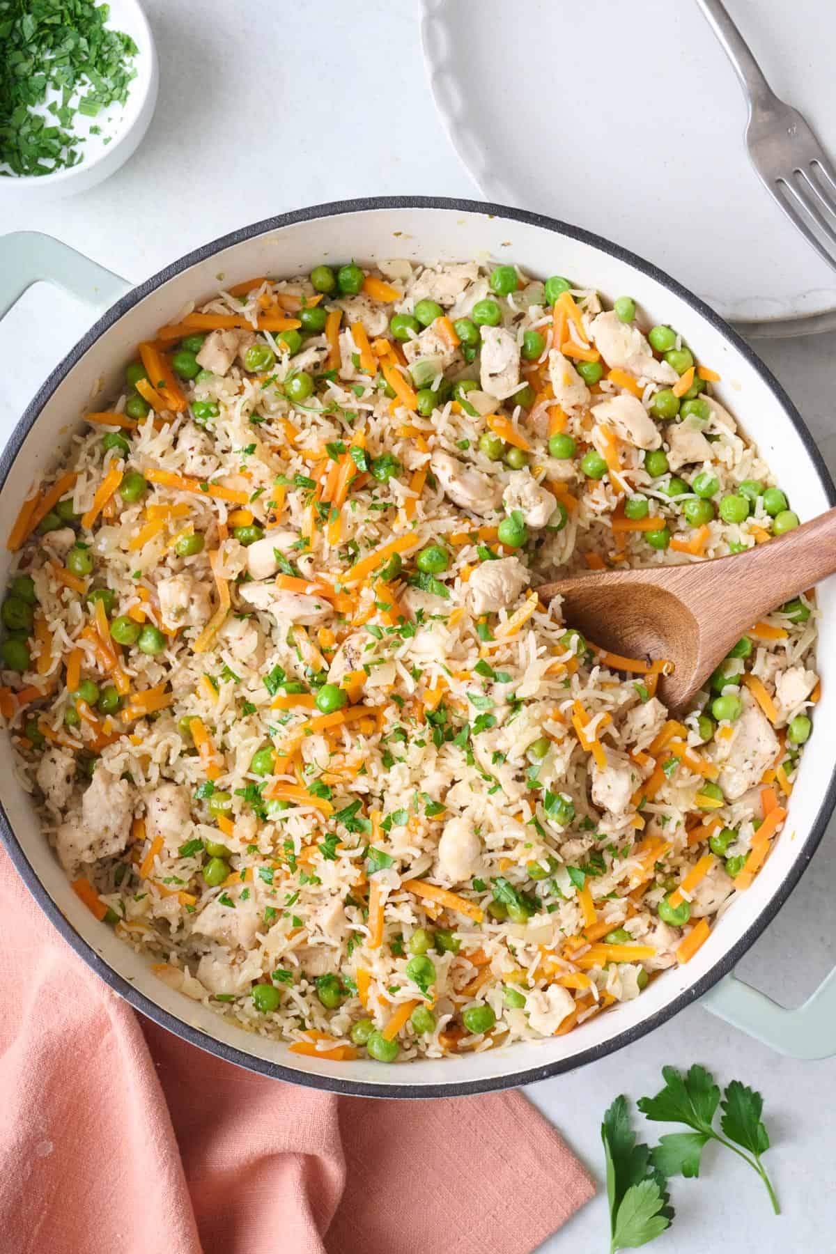 Easy One Pot Chicken & Rice: A Family Favorite with Pantry Staples